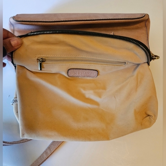 Sam & Hadley Mauve Pink studded shoulder Bag Tassel gold hardware pre-loved - Picture 10 of 16